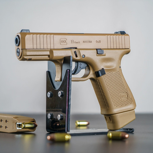 MLF Glock G19gen5 Laser Shell Throwing Toy Gun